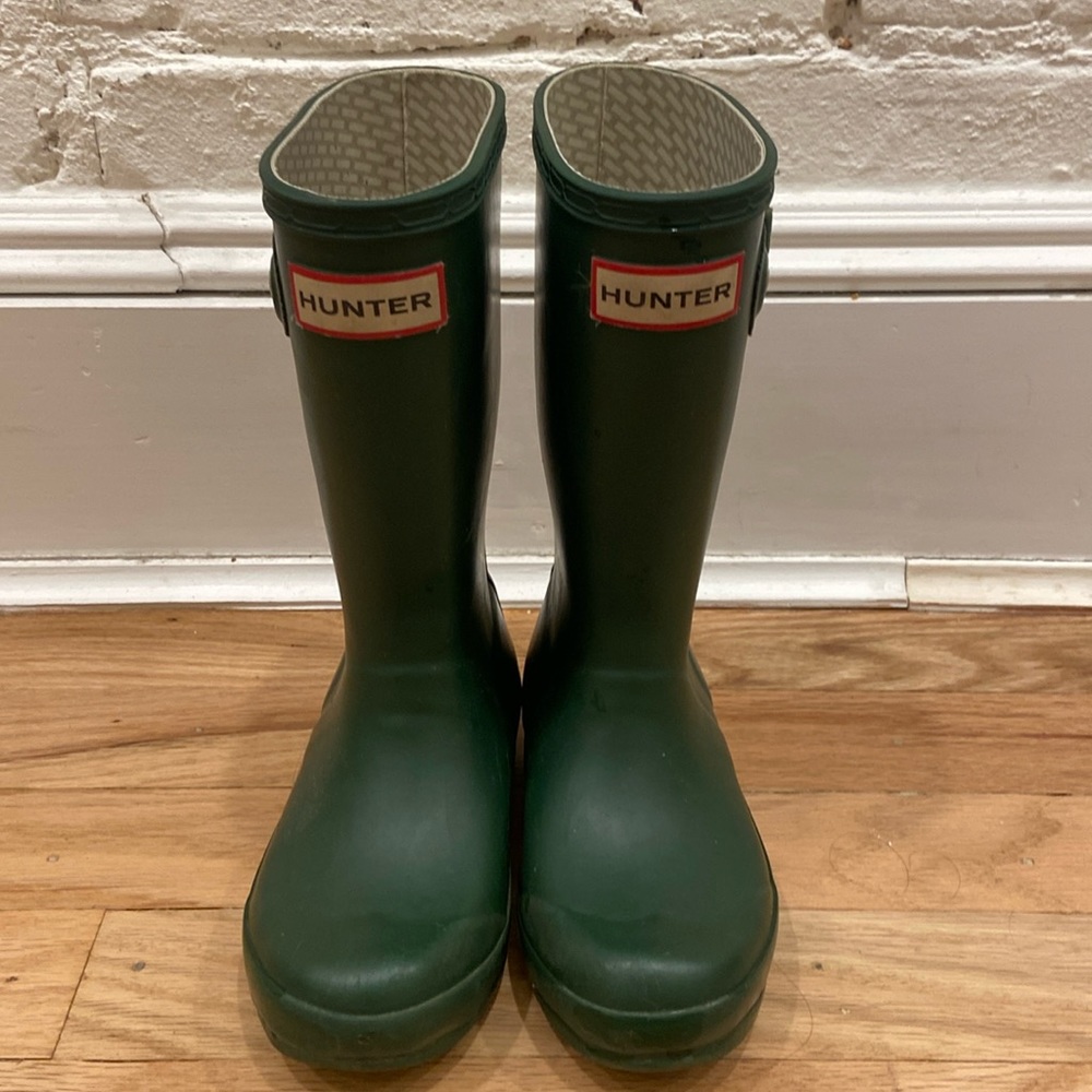 Hunter Kids Green Rain Boots with Red Logo Trim